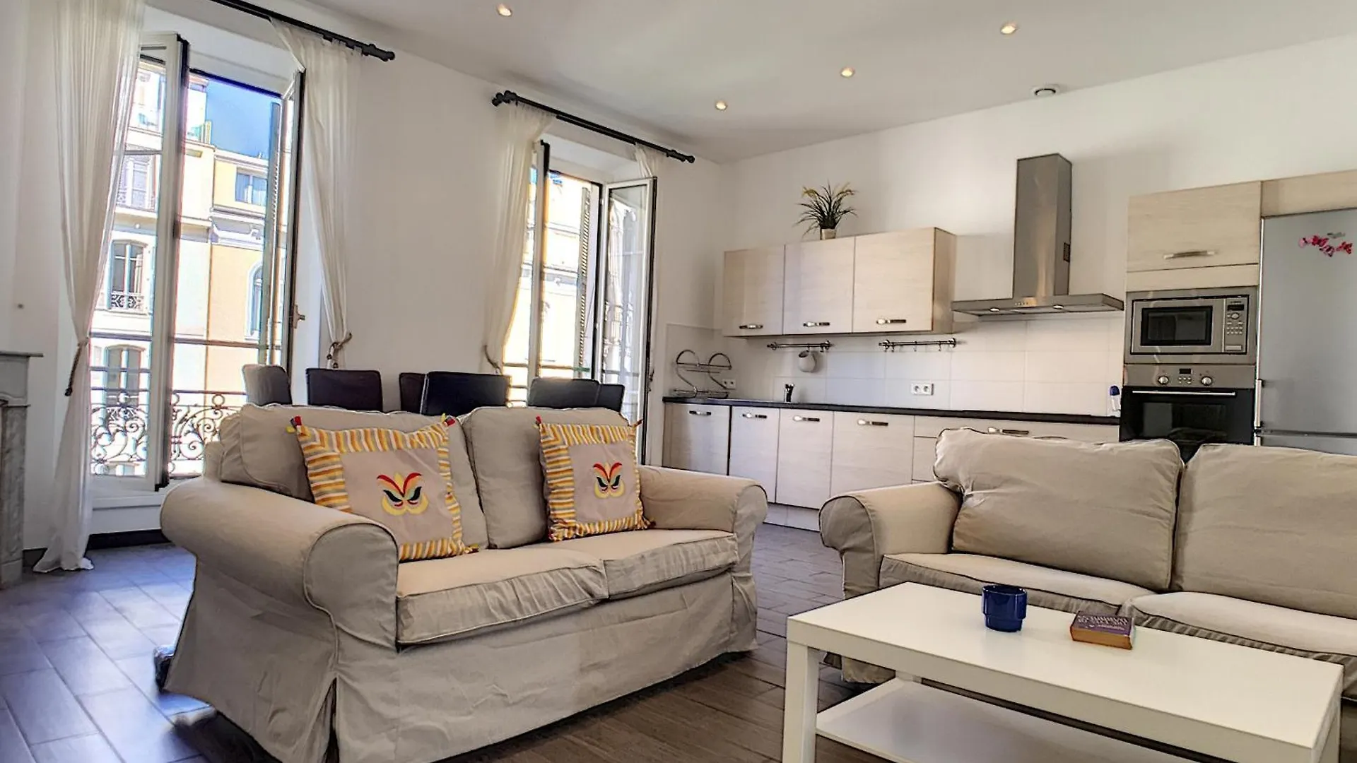 Nestor&Jeeves - Dolce Vita Master - Jean Medecin Nice Apartment